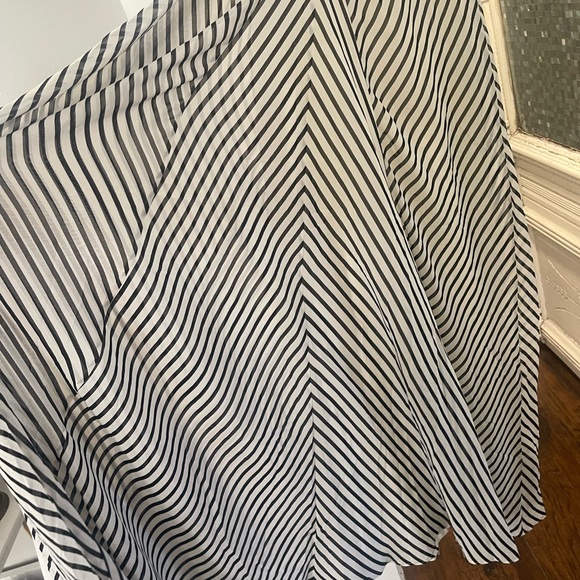 ASOS Maxi! - Picture 3 of 4